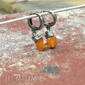 karneol - sześciany kolczyki 02, srebro oksydowane, nowoczesna