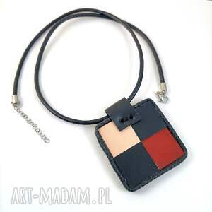 skórzana geometryczna zawieszka na rzemyku, skóra naturalna, zawieszka