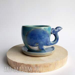 sztuka dzielna kubek z wielorybkiem, morski motyw filiżanka ceramika