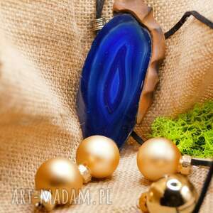 ręcznie rzeźbiony wisiorek - niebieski agat - Sztuka Po Godzinach