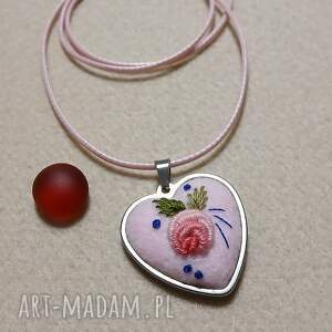 ręcznie haftowany wisior dla magdaleny stal szlachetna boho biżuteria