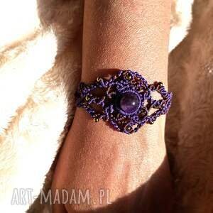 spinosa z ametystem naturalnym w makramie ażurowa bransoletka pleciona, kamienie