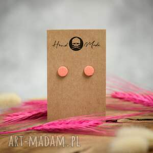 kolczyki dots mini - łososiowe z glinki polimerowej modeliny