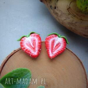 Kolczyki sztyfty Truskawki - plasterki z żywicznym połyskiem (handmade)