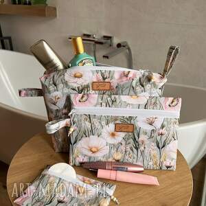 Komplet 3 kosmetyczek - praktyczny prezent dla Babci