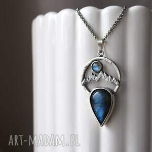 Srebrna zawieszka z górami i labradorytem, naszyjnik