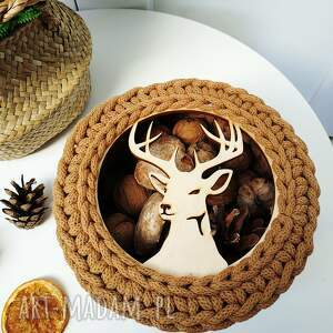 kosz prezentowy świąteczny z motywem głowy jelenia deer gift basket, dekoracje