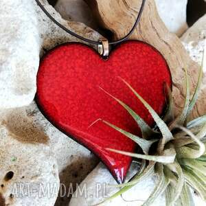 walentynkowy naszyjnik wisiorek serce czerwone ceramiczne na romantyczny prezent