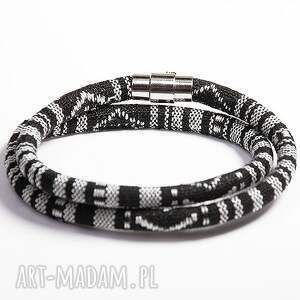 ręcznie wykonane etno unisex black&white