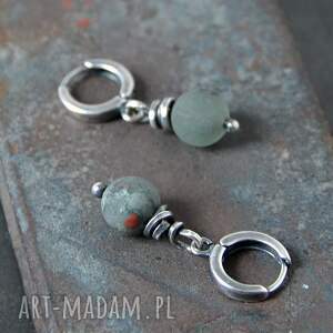 kolczyki z krwawnikiem na biglach zamkniętych srebro oksydowane kamienie