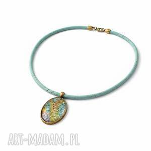 naszyjnik z korka CORK CABO z medalionem z grafiką 5