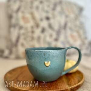 handmade ceramika duży kubek turkusowy ze złotym serduszkiem