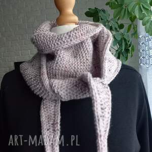 Prezent Szaliczek Sofia ręcznie robiony na drutach, szalik na zimę