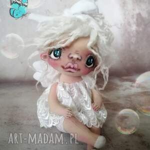 handmade dekoracje urodzinowe aniołek - artystyczna lalka kolekcjonerska z tkaniny