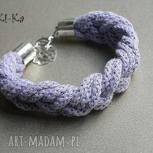 handmade violet and white /warkocz/