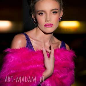 sukienki etola wieczorowa rozowa futro do sukni narzutka szal wieczorowy