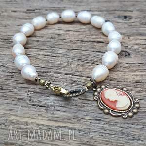 handmade bransoletka perła biała z madonną bra24.15