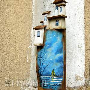 urwisko - drewniana wieża dekoracja z malowanym pejzażem drewniane domki