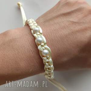 Delikatna bransoletka z perłą na sznurku - regulowana handmade