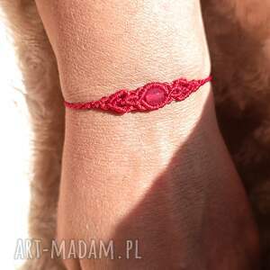 Prezent Ambrozja jadeit w makramie czerwona delikatna bransoletka