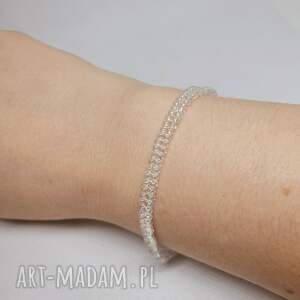 minimalistyczna bransoletka ze srebrnych koralików delikatna biżuteria