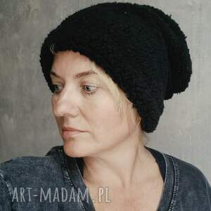 Ciepła czarna czapka na zimę na podszewce - handmade