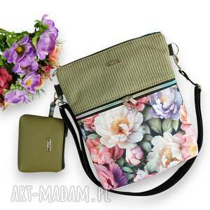 sztruksowa pistacja, listonoszka, sztruks, kwiaty