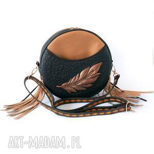handmade torebki czarno-karmelowa okrągła torebka damska z frędzlami - gaja boho