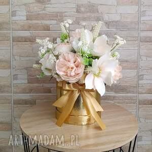 flower box złoty z magnoliami dekoracja stroik prezent, flowerbox