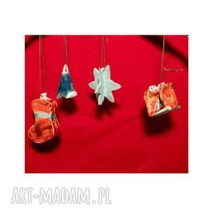 zestaw 4 ręcznie robionych ceramicznych ozdób świątecznych, ceramiczna zawieszka