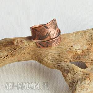 Pierścionek z oksydowanej miedzi - surowe boho handmade