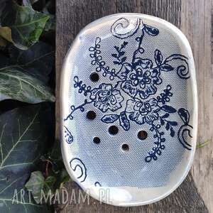 handmade ceramika mydelniczka "niebieska koronka"