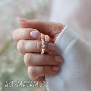 pierścionek urodzeniowy - marzec, perły naturalne kamienie naturalne