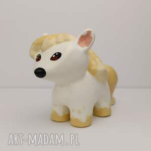 mira creo figurka biały koń ręcznie malowana mała dekoracyjna, zwierzę