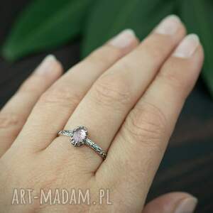 srebrny pierścionek z różowym turmalinem, pierścionek z różowym