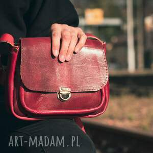 Prezent Teczka teczuszka na ramię krwista czerwień SKÓRA NATURALNA