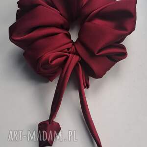 Scrunchie z satyny Armani - ręcznie szyta gumka do włosów