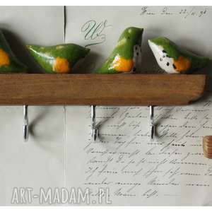 zestaw wieszaczków z limonkowymi ptaszkami ceramika ptak, drewno