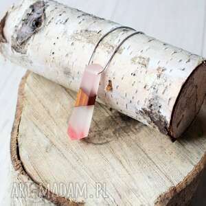 drewniany naszyjnik z żywicą wirek długi, ostrze, mętny