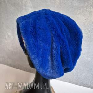 Ciepla futrzana niebieska bardzo miła na podszewce, czapka