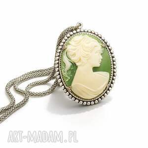 naszyjnik z zieloną kameą - styl vintage srebrzysty medalion, bizuteria