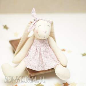 pomysł na świąteczne prezenty Przytulanka Króliczek Prezent