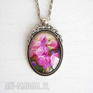medalion, naszyjnik - różowe róże zdobiony, owalny niej