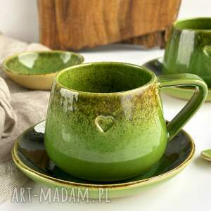 filiżanka ze spodkiem beczułka ręcznie robiona 250 ml - zielona z sercem
