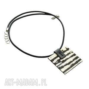 Prezent Naszyjnik skórzany rzemień z zawieszką Czarno złote paski