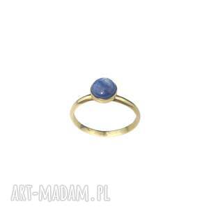 Pierścionek z naturalnym kyanitem - srebro 925 złocone 24k