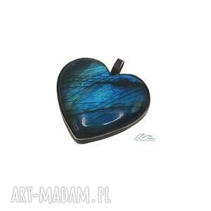 Labladoryt zamknięty w sercu - srebro 925