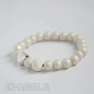handmade bracelet by sis: jasno szare perły z srebrnym sercem