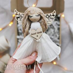 uroczy anioł stróż na prezent grzywką pakowanie