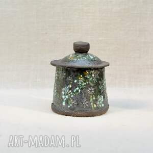 Rustykalny pojemnik ceramiczny z pokrywką na biżuterię - turkusowe szkliwo